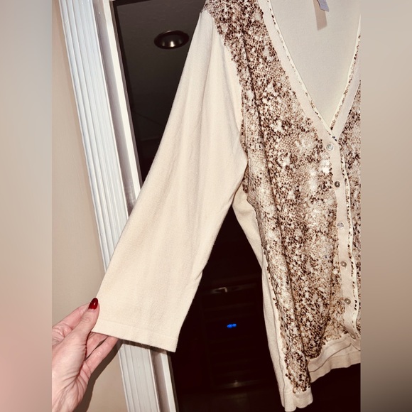 Chico's Embellished with sequins
Animal Print Boyfriend Sweater - Picture 2 of 4